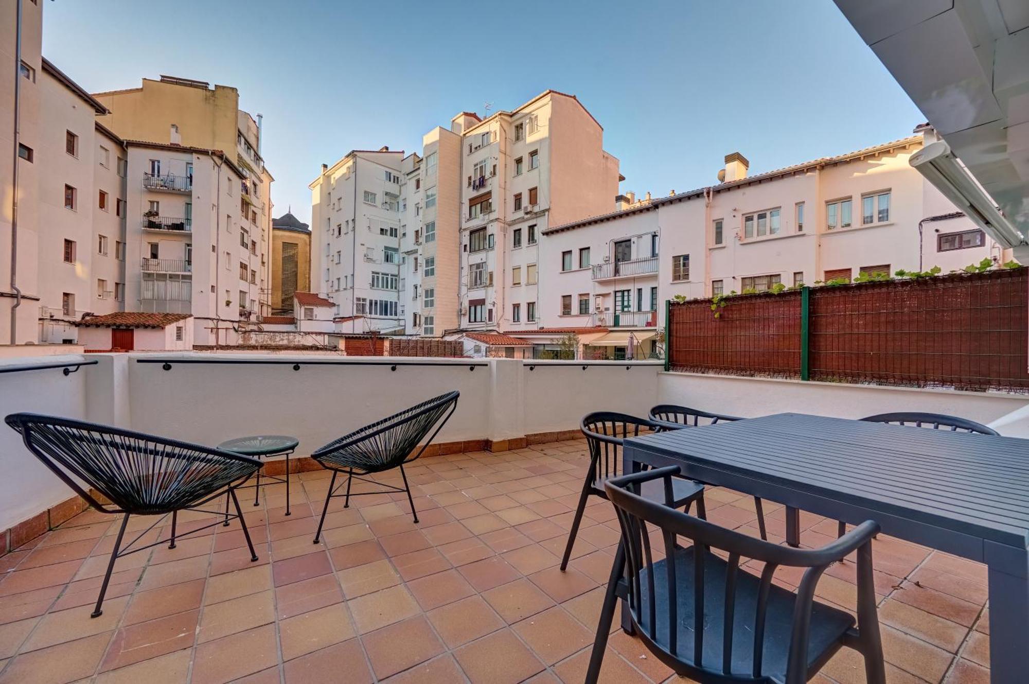 Apartamento El Conde By Clabao Pamplona Dış mekan fotoğraf