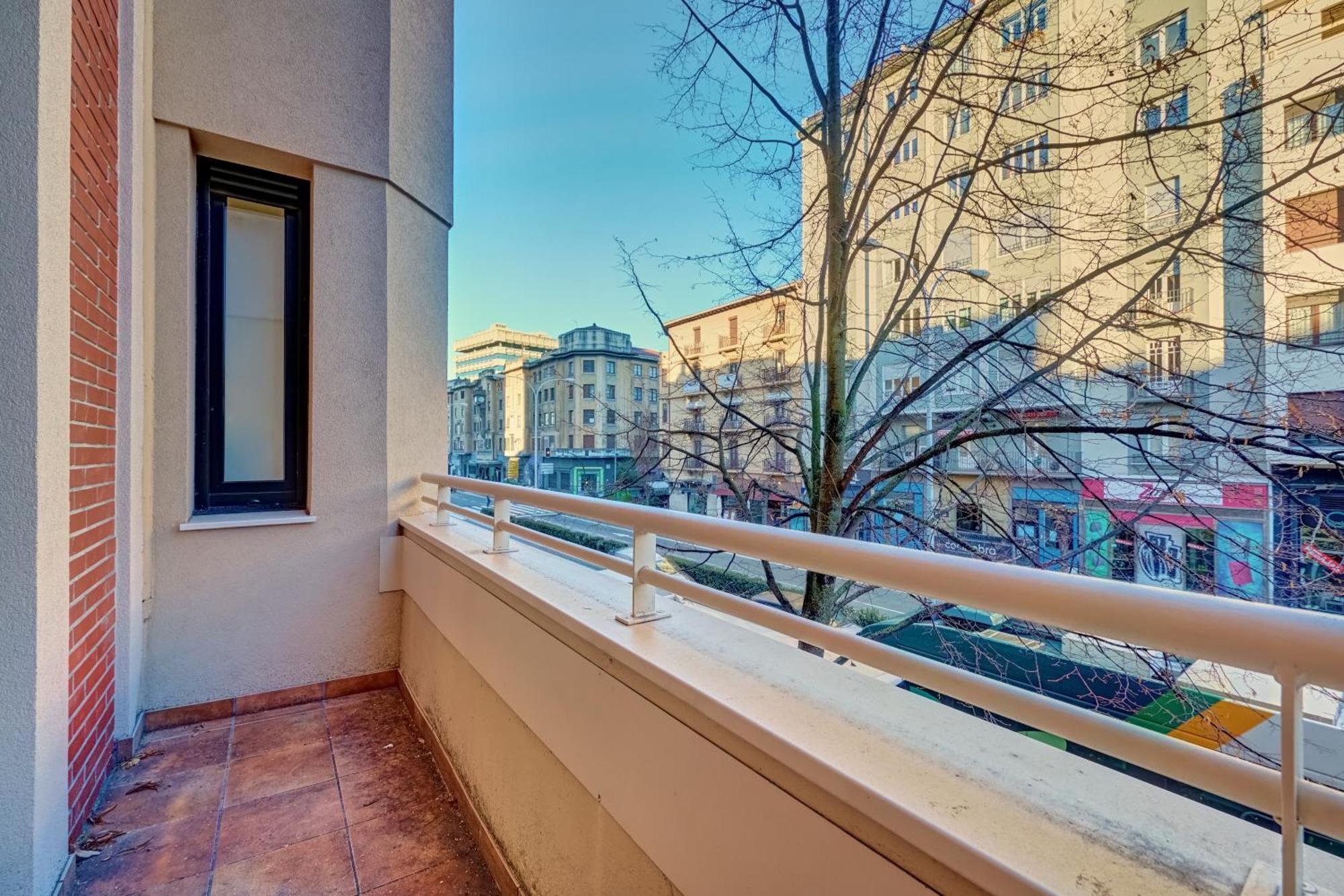 Apartamento El Conde By Clabao Pamplona Dış mekan fotoğraf