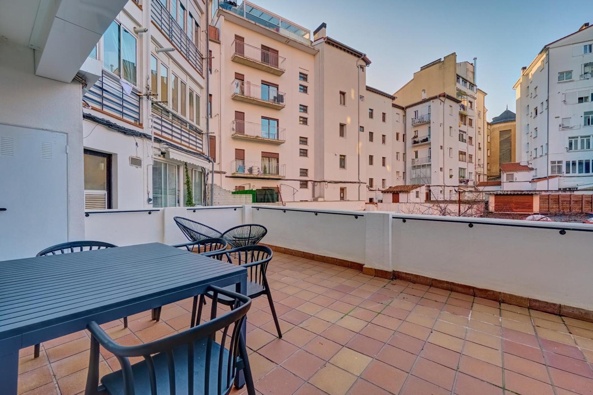 Apartamento El Conde By Clabao Pamplona Dış mekan fotoğraf
