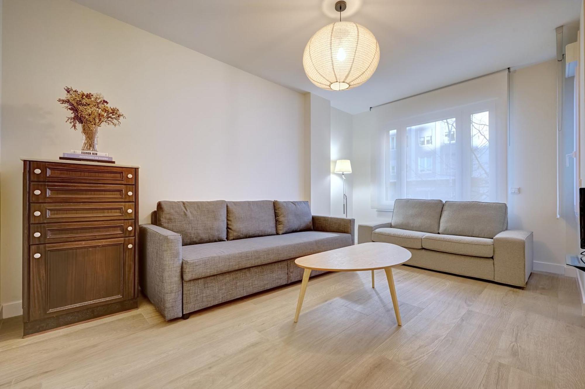 Apartamento El Conde By Clabao Pamplona Dış mekan fotoğraf