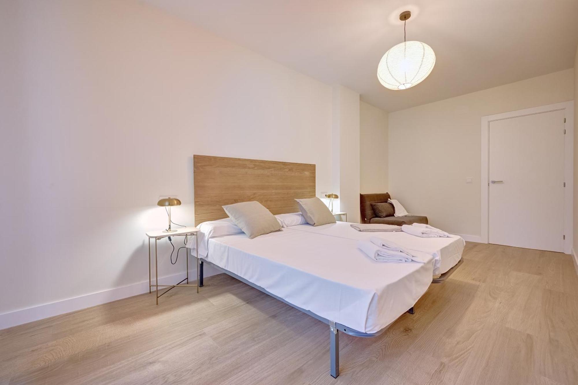 Apartamento El Conde By Clabao Pamplona Dış mekan fotoğraf